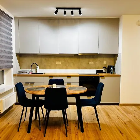 Bemowo! Free Garage! - Book It