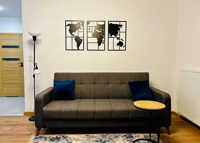 Bemowo! Free Garage! - Book It Daire